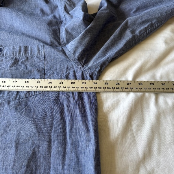 Izod Men's Performance Button‎ Down Long Sleeve Shirt Blue XL Flip Cuffs Stretch - Picture 12 of 16